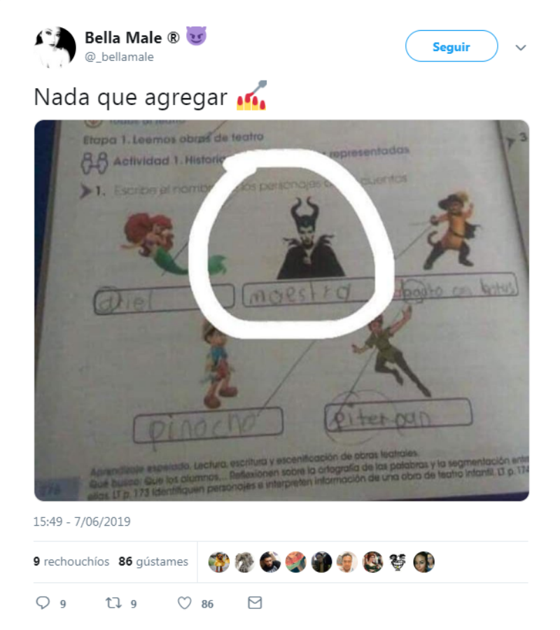 Fotografía de los deberes de un infante en el que encima de la imagen de Maléfica pone "maestra" en lugar del nombre del personaje de Disney.